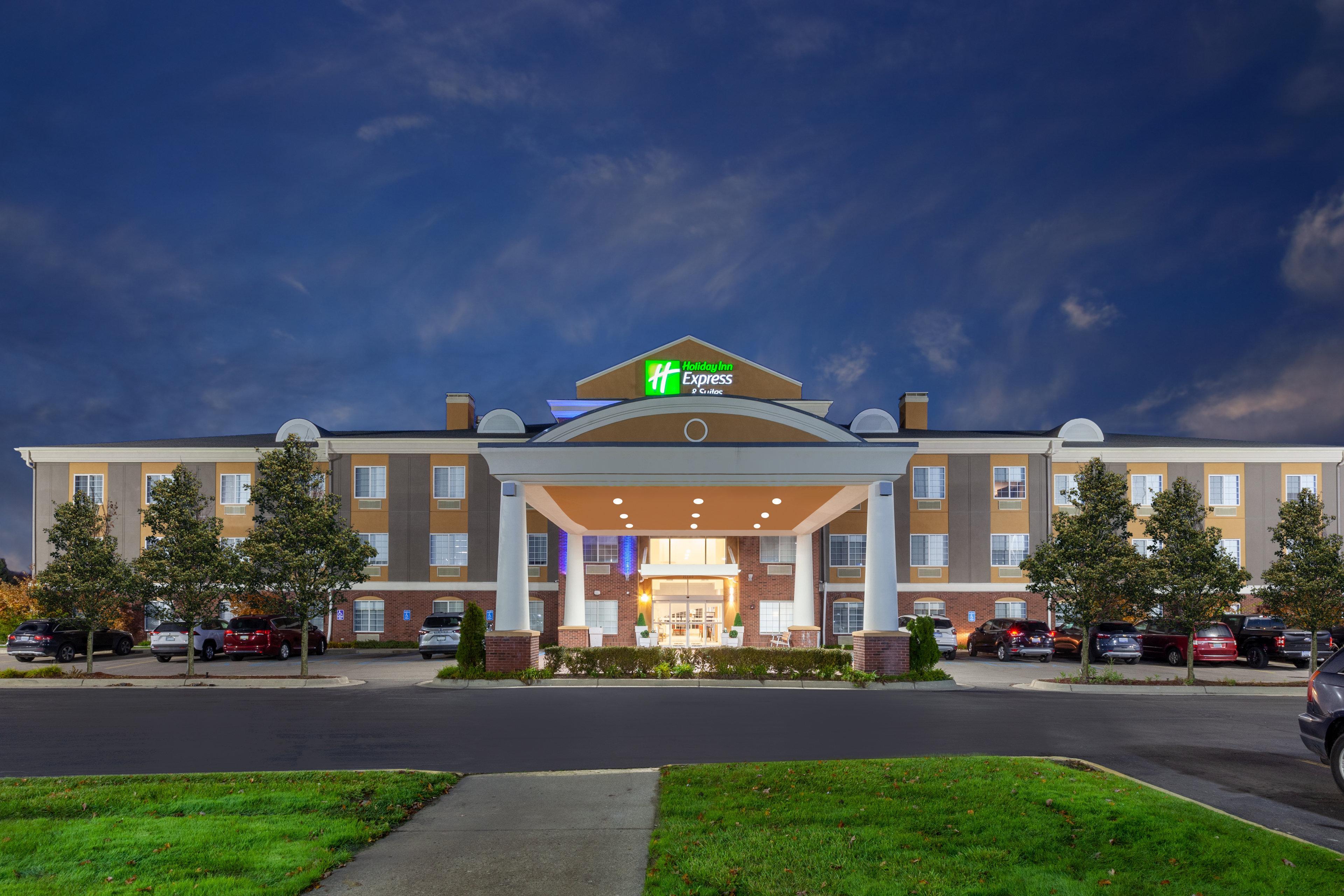 Holiday Inn Express Hotel & Suites Woodhaven, An Ihg Hotel Exterior photo